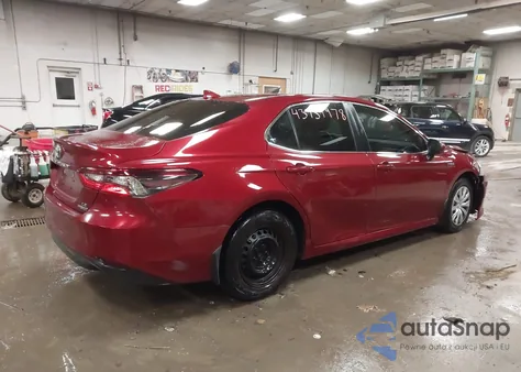 2021 Toyota Camry Le Hybrid z USA, uszkodzony, nr VIN 4T1C31AK0MU031723